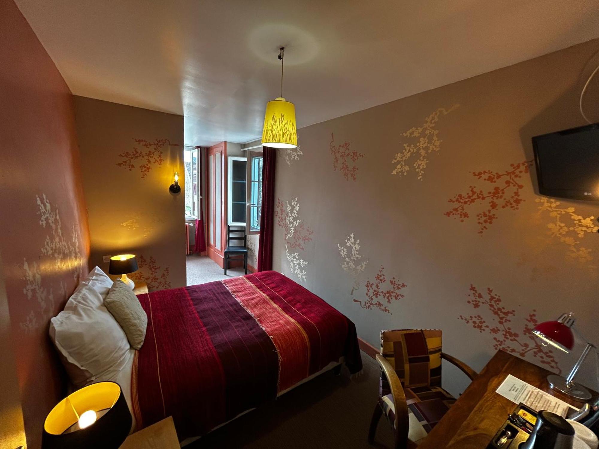 Au Soleil D'Or Hotel Pontaubert Екстериор снимка