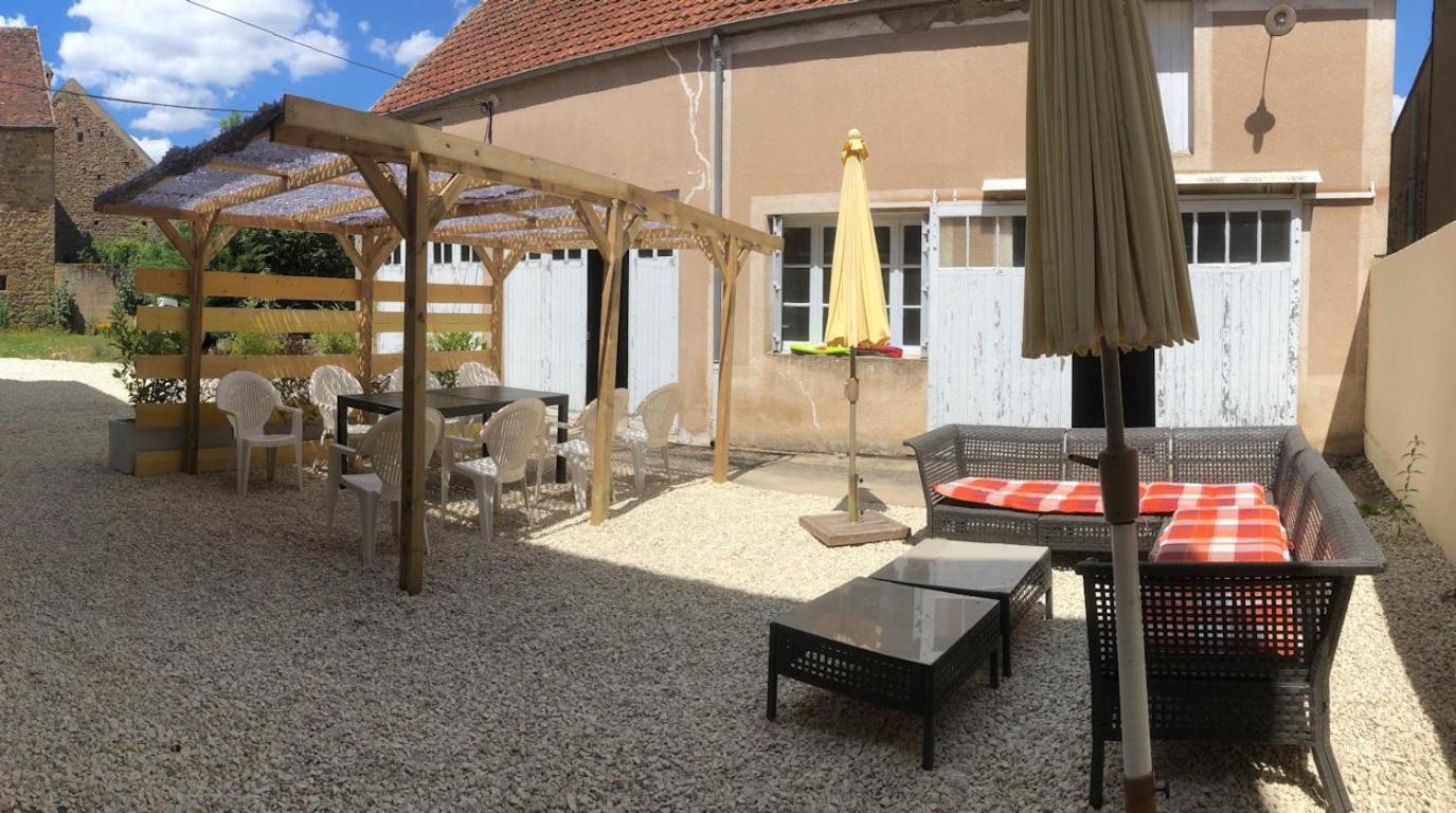 Au Soleil D'Or Hotel Pontaubert Екстериор снимка